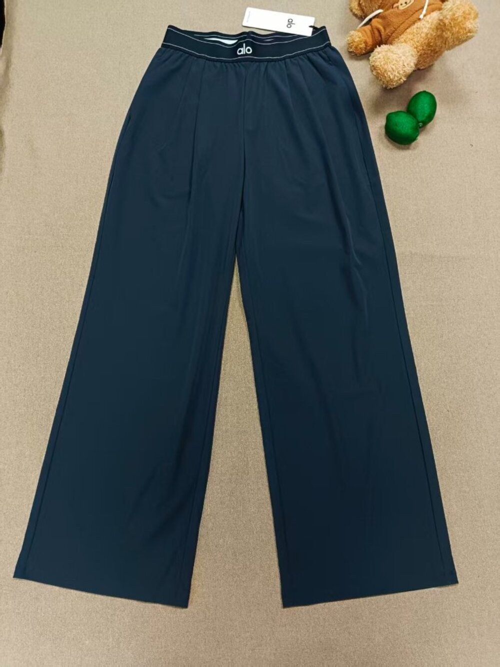 ALO Yoga Suit Up Trouser😆Navy Blue🌹Flowy Wide Straight Leg Pant|Regular|Chic - Picture 2 of 9